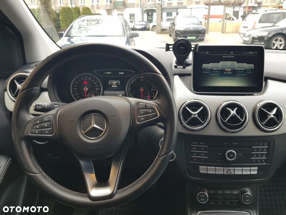 Mercedes-Benz Klasa B (Electric Drive) 250 e - 22