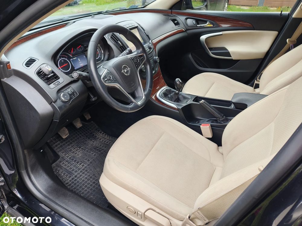 Opel Insignia - 10