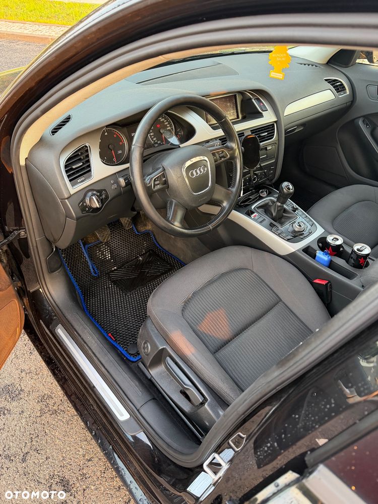 Audi A4 Avant 2.0 TDI - 9