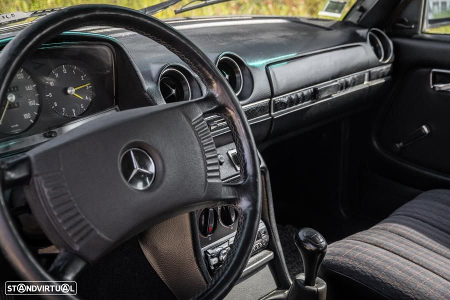 Mercedes-Benz 300 - 24