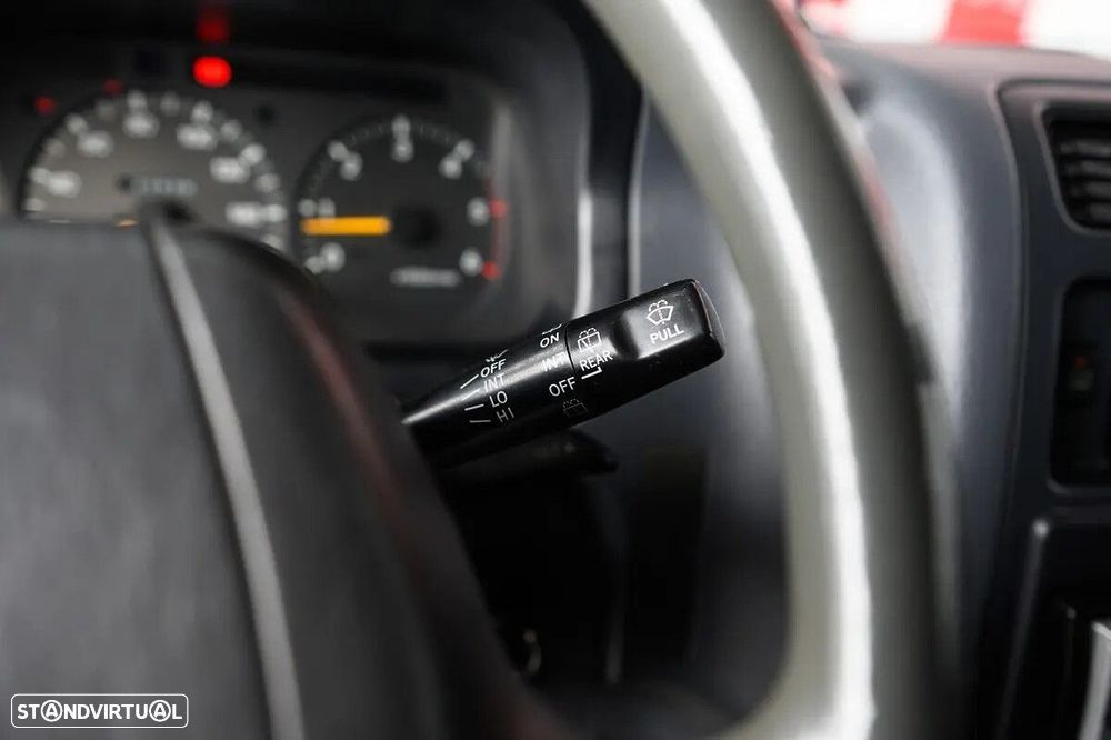 Toyota HiAce 2.4 D LXH12LG - 25