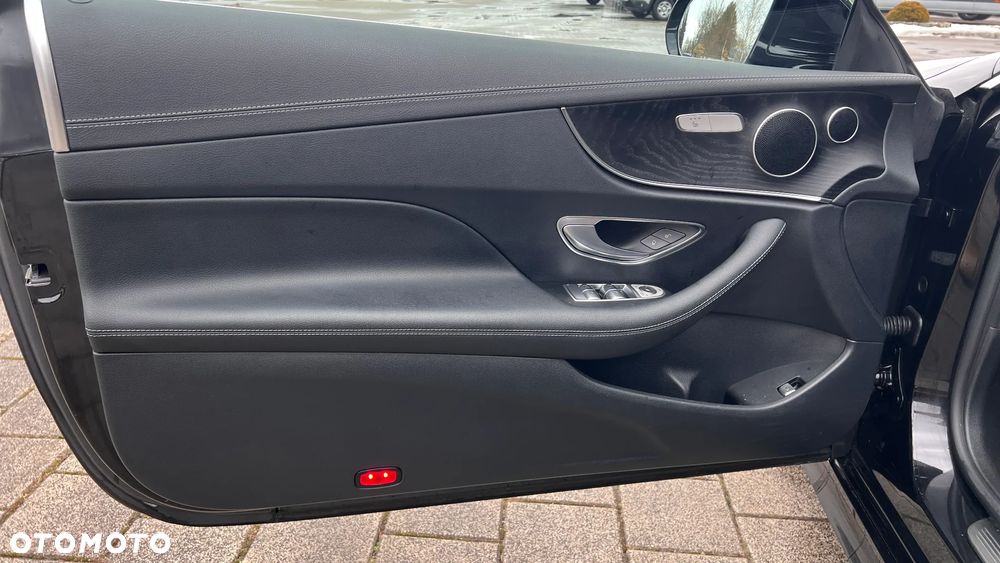 Mercedes-Benz Klasa E - 9