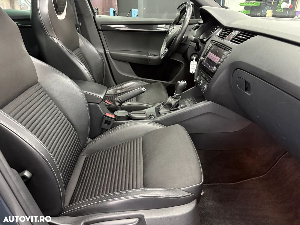 Skoda Octavia 2.0 TDI DSG RS - 19