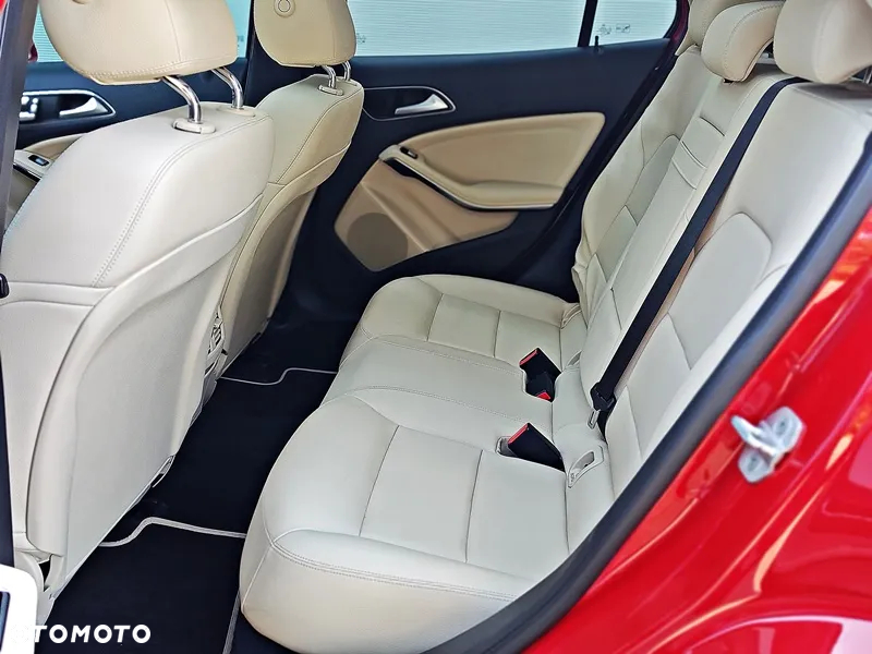 Mercedes-Benz GLA 250 4-Matic - 14