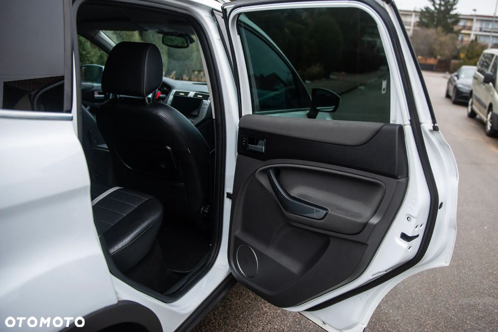 Ford Kuga 2.0 TDCi 4x4 Titanium - 33