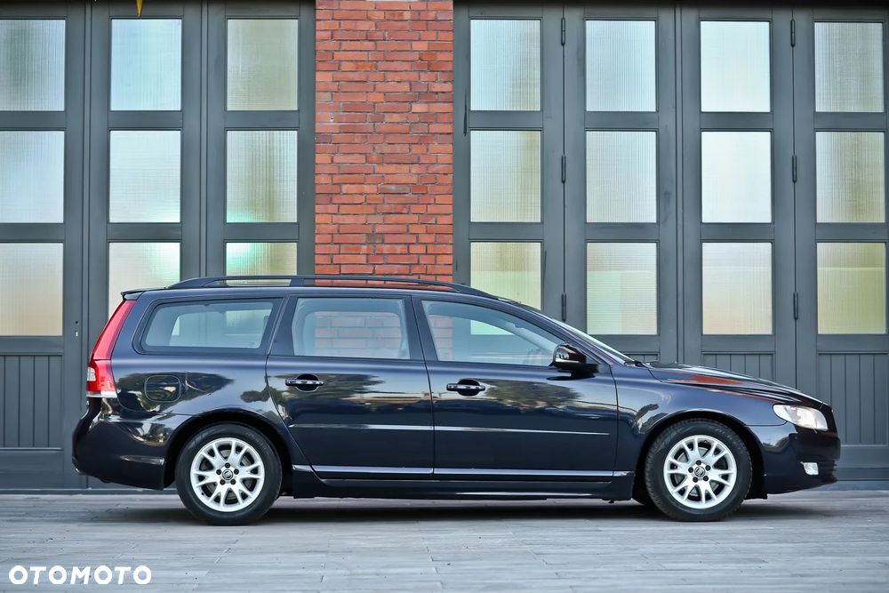 Volvo V70 D4 Geartronic Linje Svart - 2