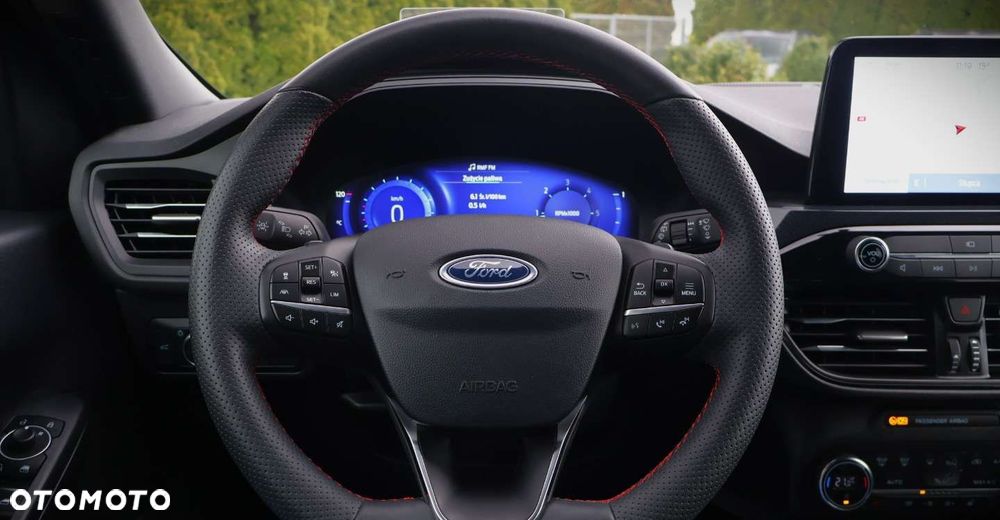 Ford Kuga - 26