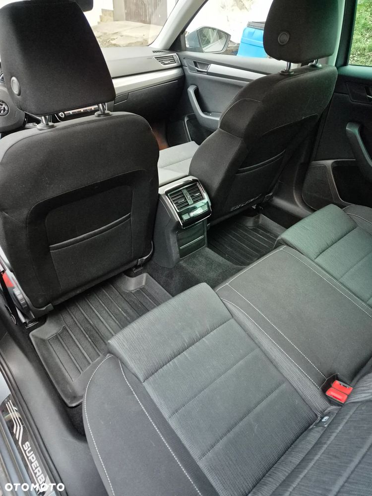 Skoda Superb 2.0 TDI DSG Ambition - 9
