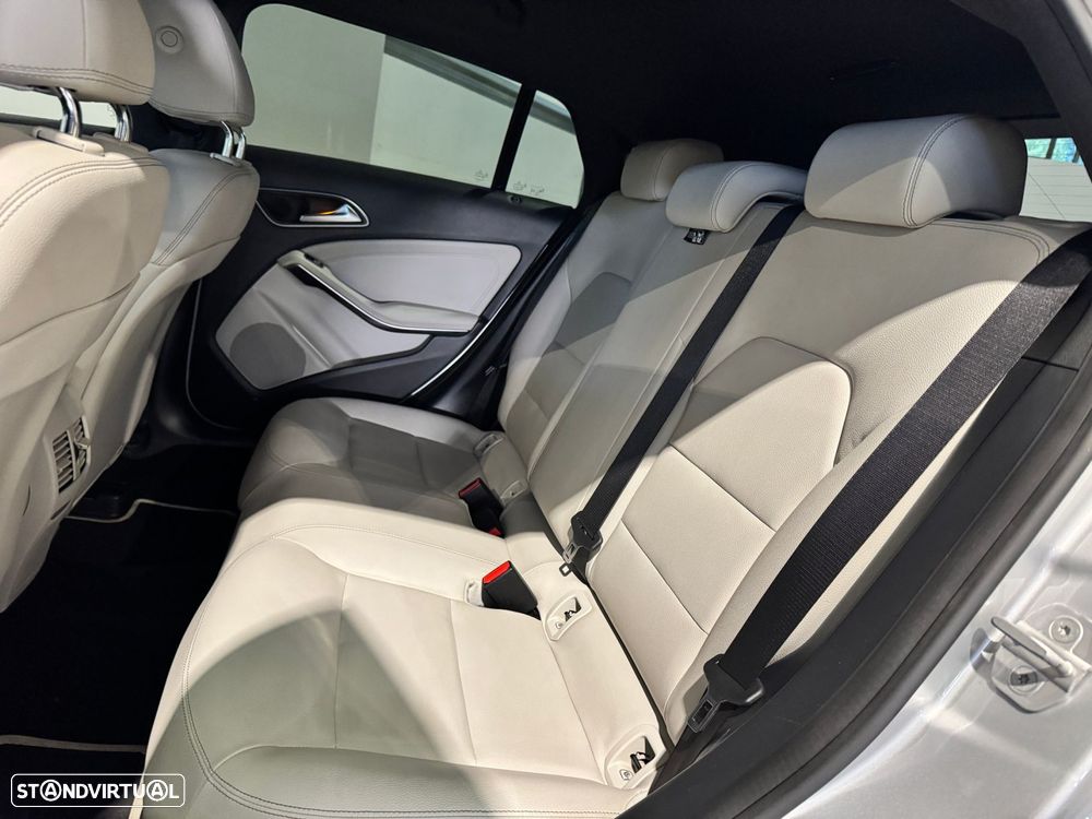 Mercedes-Benz CLA 180 d Shooting Brake Urban - 38