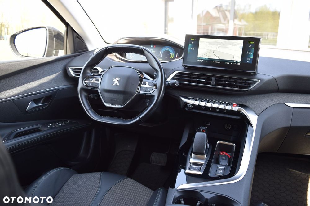 Peugeot 3008 225 e-EAT8 Allure - 27
