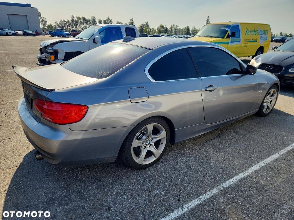 BMW Seria 3 335i Luxury Line - 4