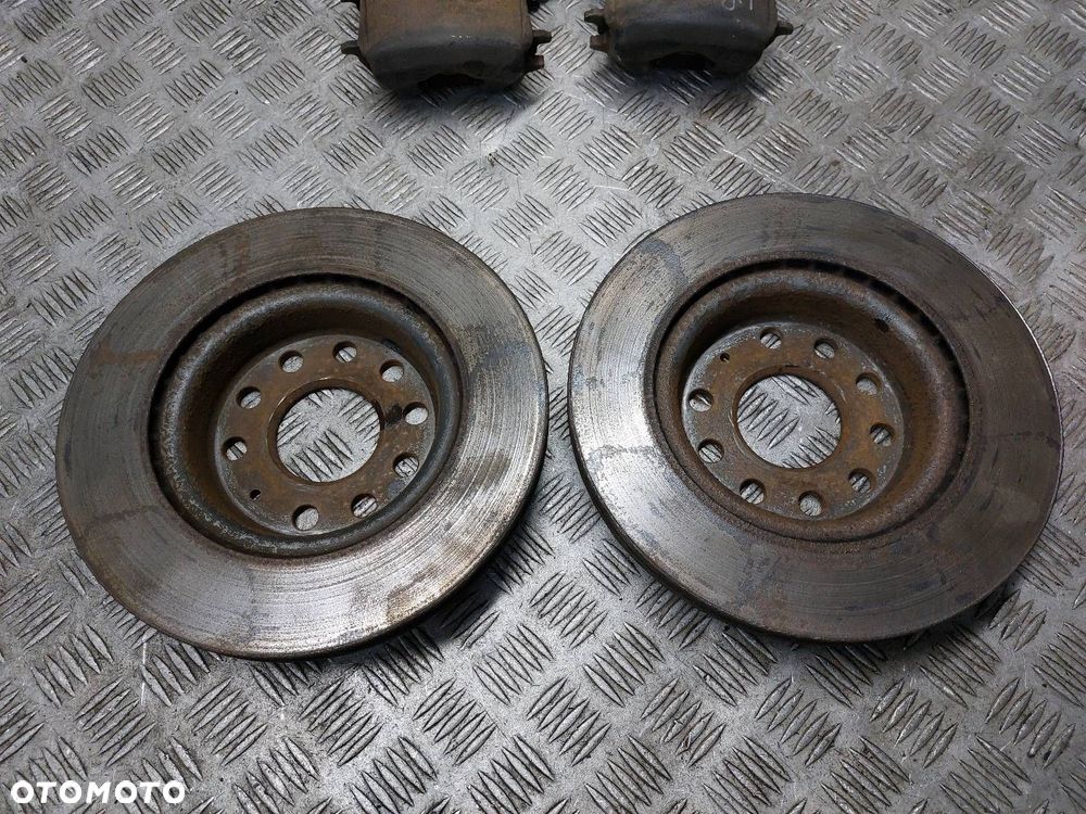 TARCZE HAMULCOWE PRZÓD + KLOCKI + ZACISKI AUDI A3 8P 1.6 FSI - 3