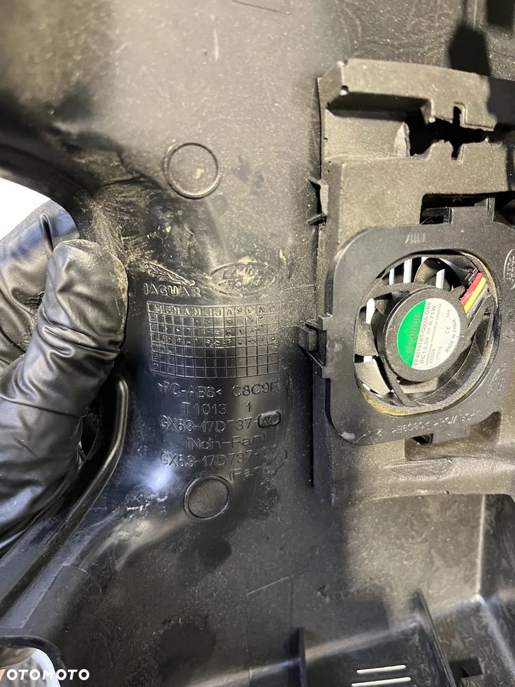WYPOSAŻENIE WNETRZA JAGUARA XF 2018r  PODŁOGA WYKŁADZINA BAGAŻNIKA - 17