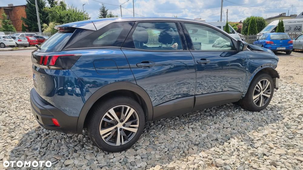 Peugeot 3008 1.6 PureTech HYbrid GT Line S&S EAT8 - 3