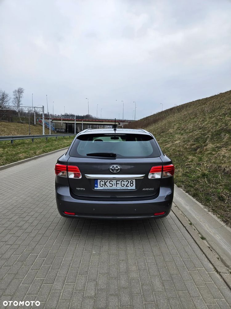 Toyota Avensis 1.8 Active - 4