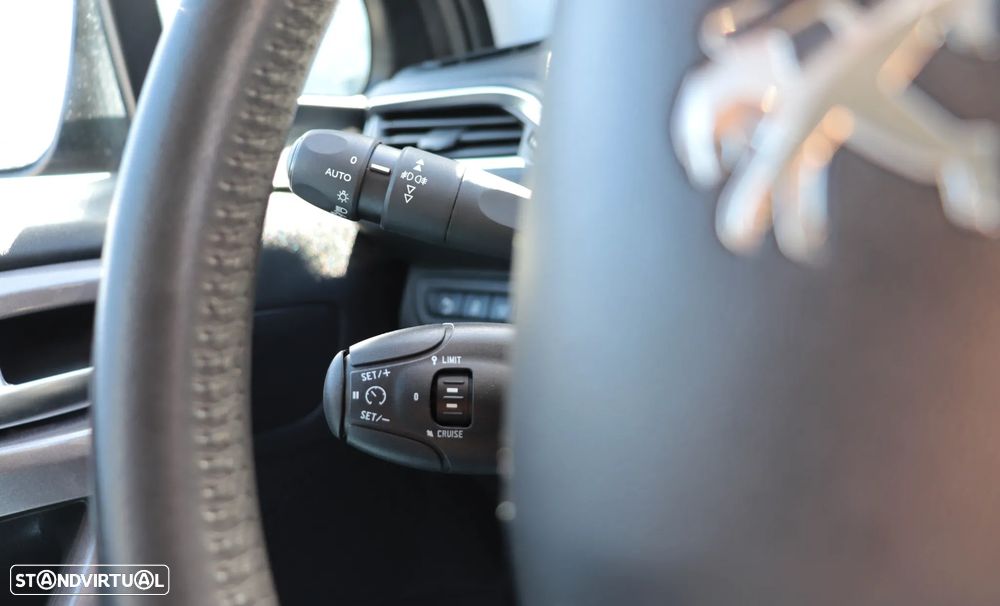 Peugeot 2008 1.2 PureTech Style - 25