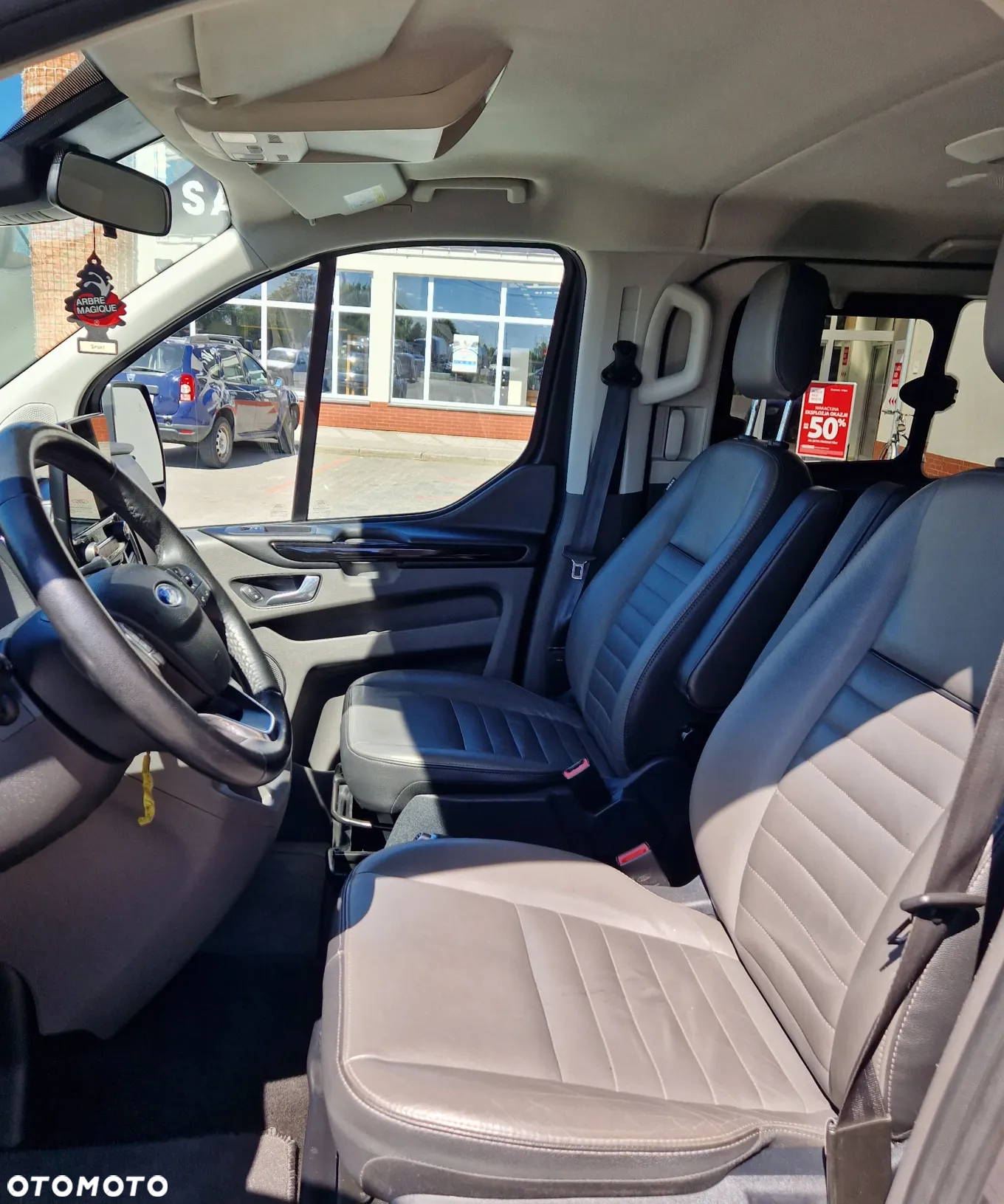 Ford Tourneo Custom 2.0 EcoBlue L1 Titanium SelectShift - 24