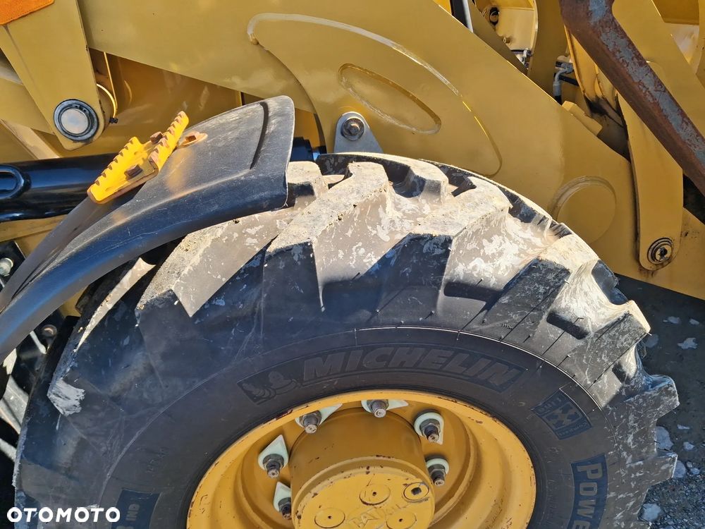 Caterpillar 432F - 2