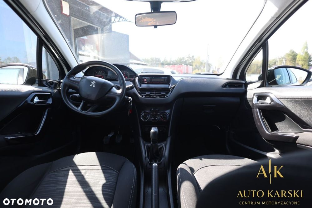 Peugeot 208 - 19