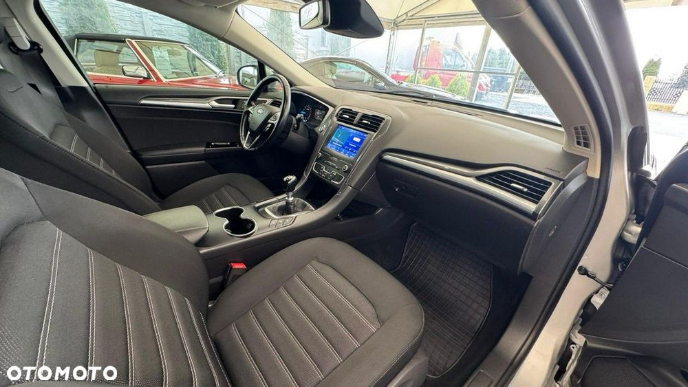 Ford Mondeo - 40