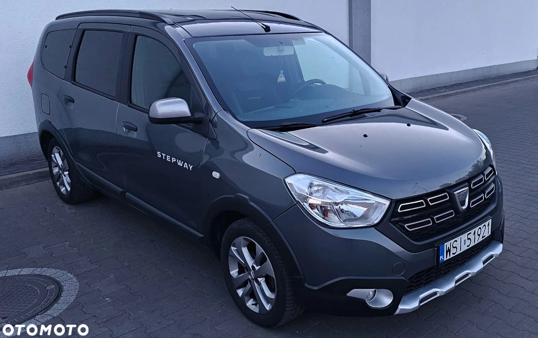 Dacia Lodgy dCi 110 Stepway - 11