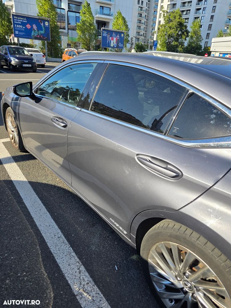 Lexus Seria ES - 2