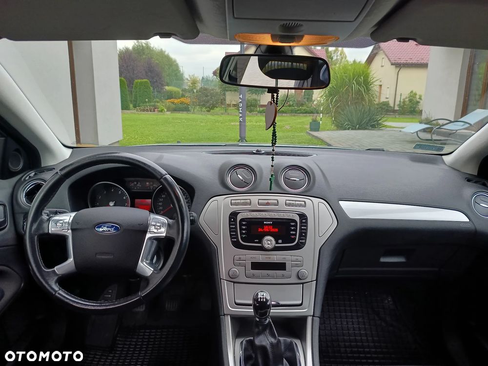 Ford Mondeo - 12