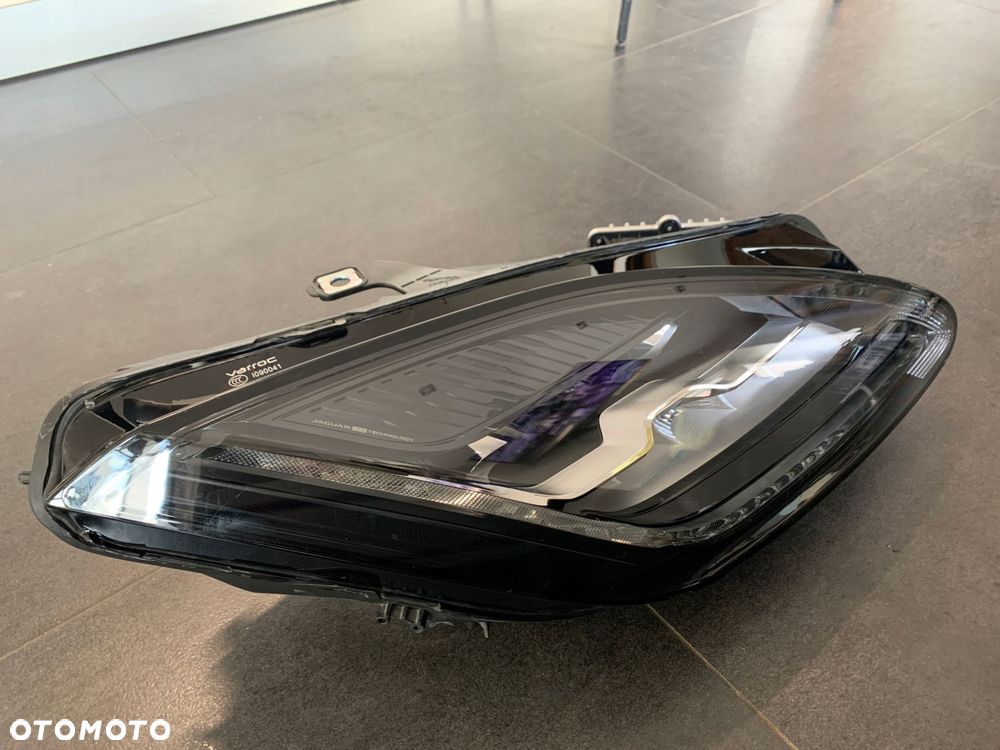 lampa prawa jaguar e pace e-pace kompletna - 2