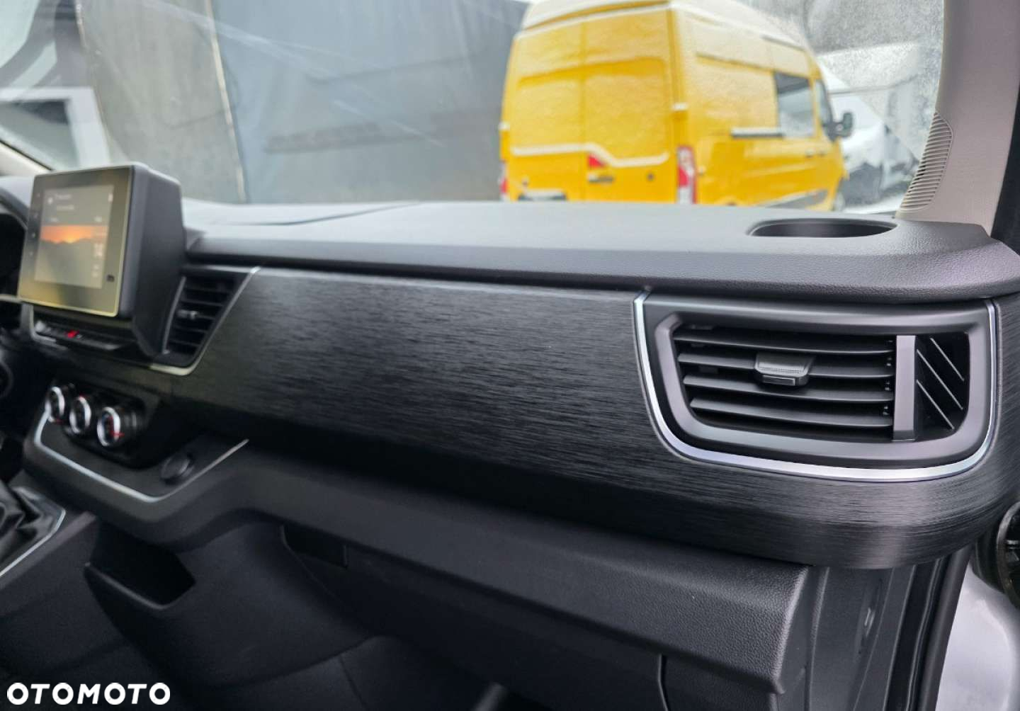 Renault Trafic - 21
