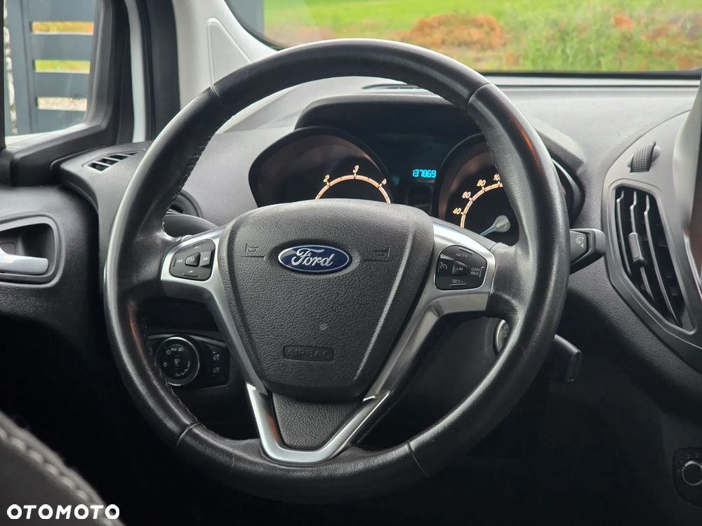 Ford Tourneo Courier 1.5 TDCi Titanium - 22