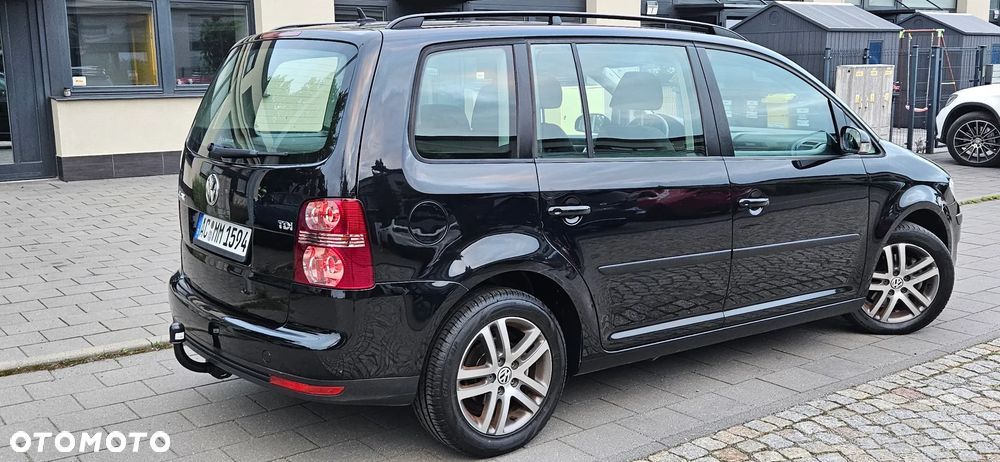 Volkswagen Touran 1.9 TDI DPF Conceptline - 3