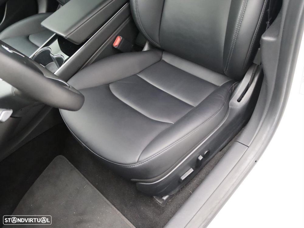 Tesla Model 3 Standard Range Plus RWD - 4