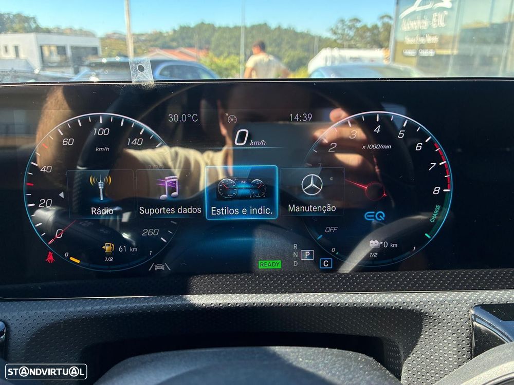 Mercedes-Benz A 250 - 25