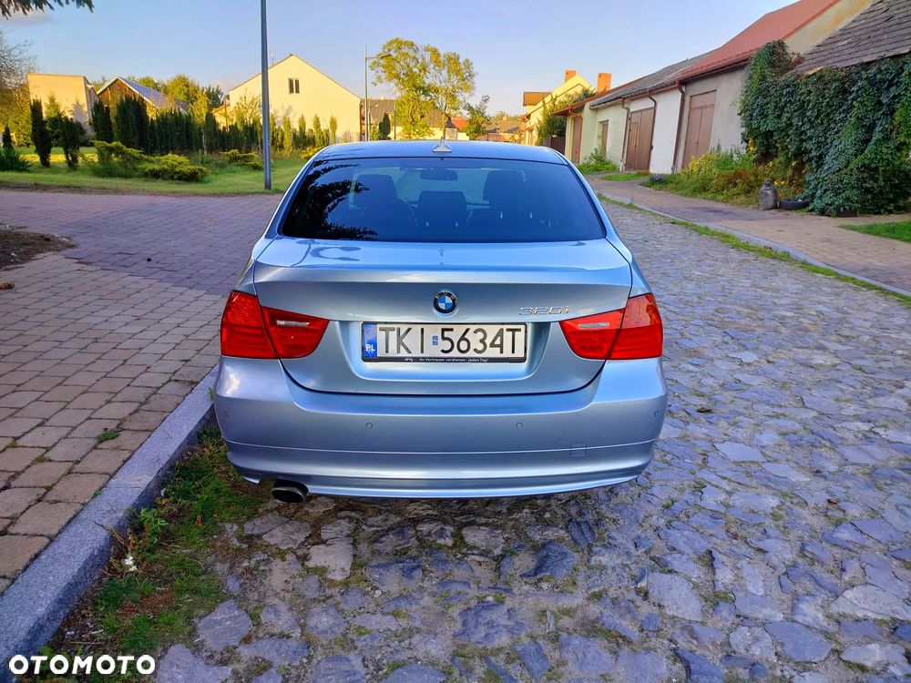 BMW Seria 3 320i Edition Lifestyle - 11