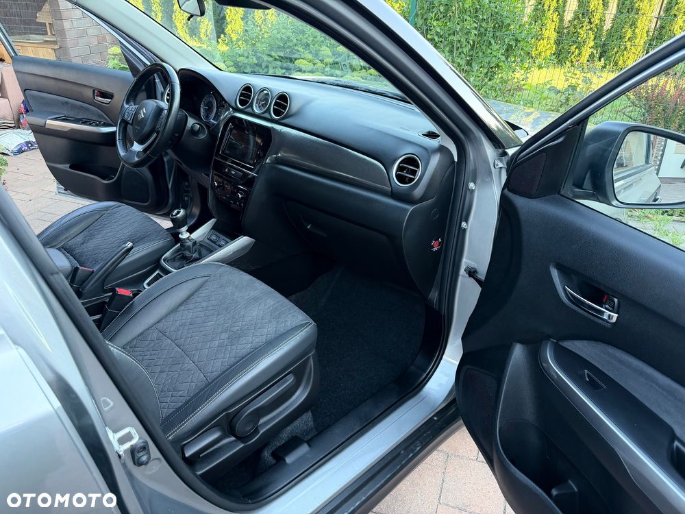 Suzuki Vitara 1.4 Boosterjet Premium 2WD - 26