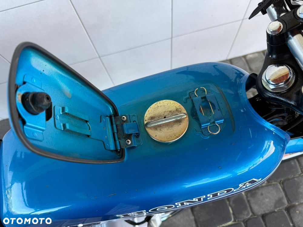 Honda CB - 18