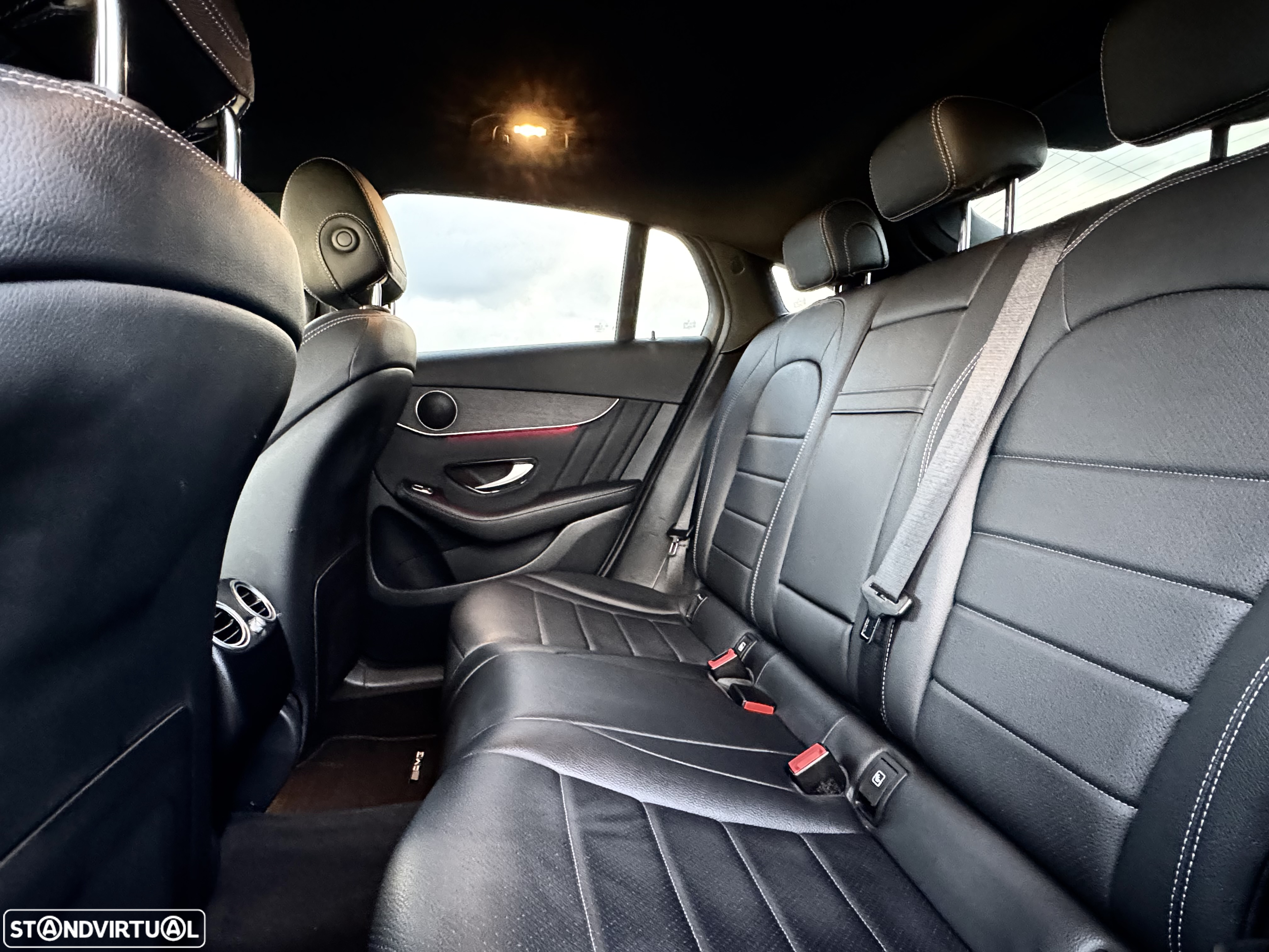 Mercedes-Benz GLC 300 Coupe de 4Matic - 23