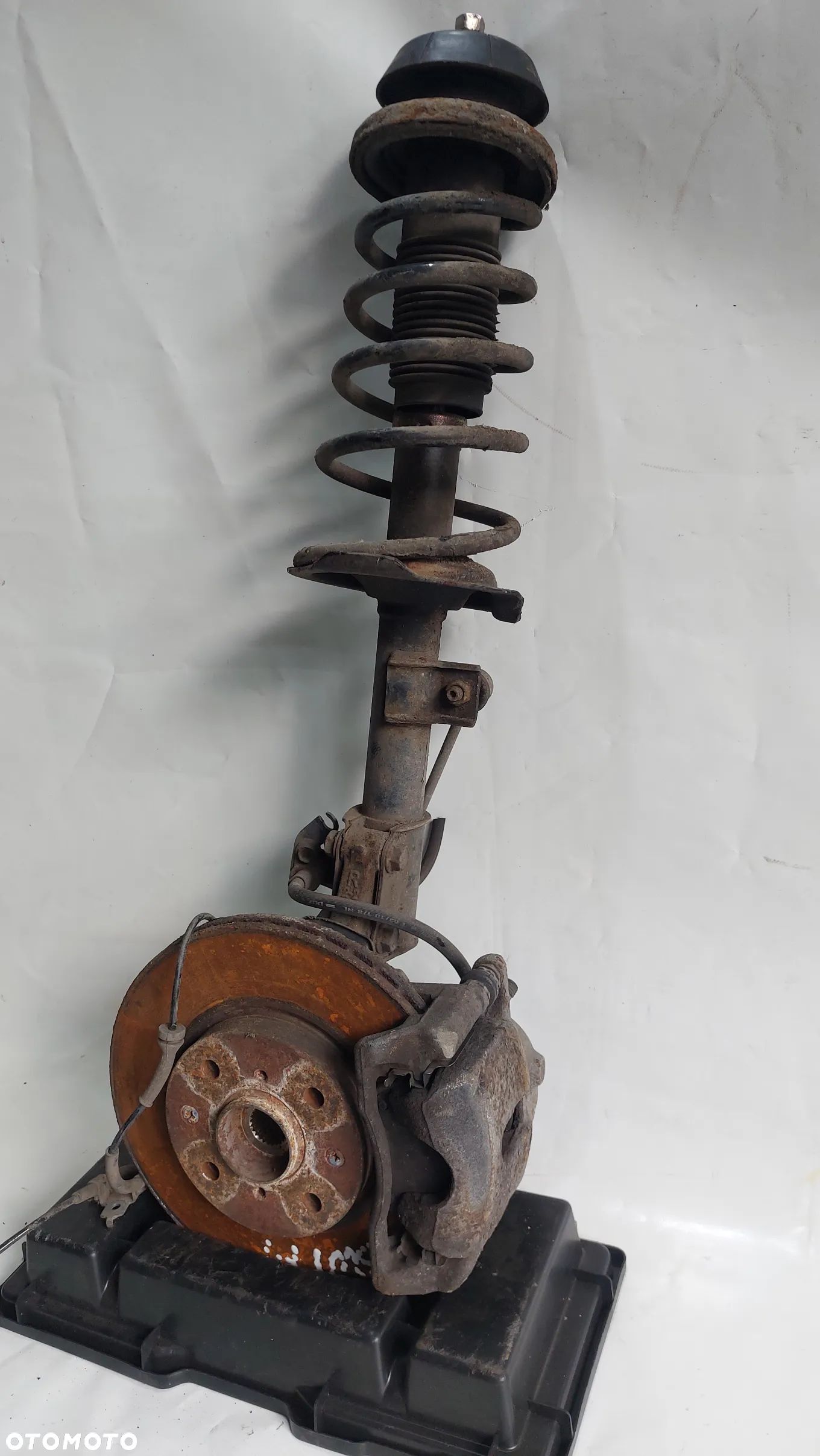 MCPHERSON ZWROTNICA AMORTYZATOR PRAWY SUZUKI SWIFT MK6 1.3 16V SLASK WYSYLKA - 1
