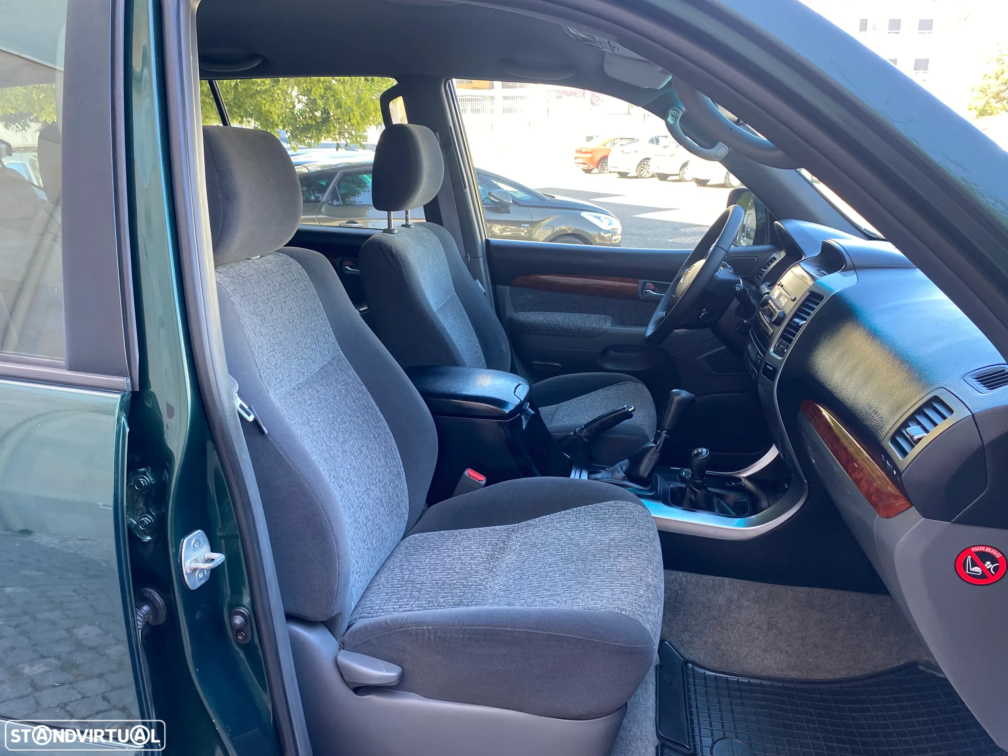 Toyota Land Cruiser D-4D Auto - 24