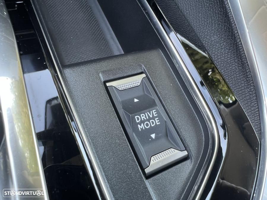 Peugeot 3008 225 e-EAT8 Roadtrip - 51