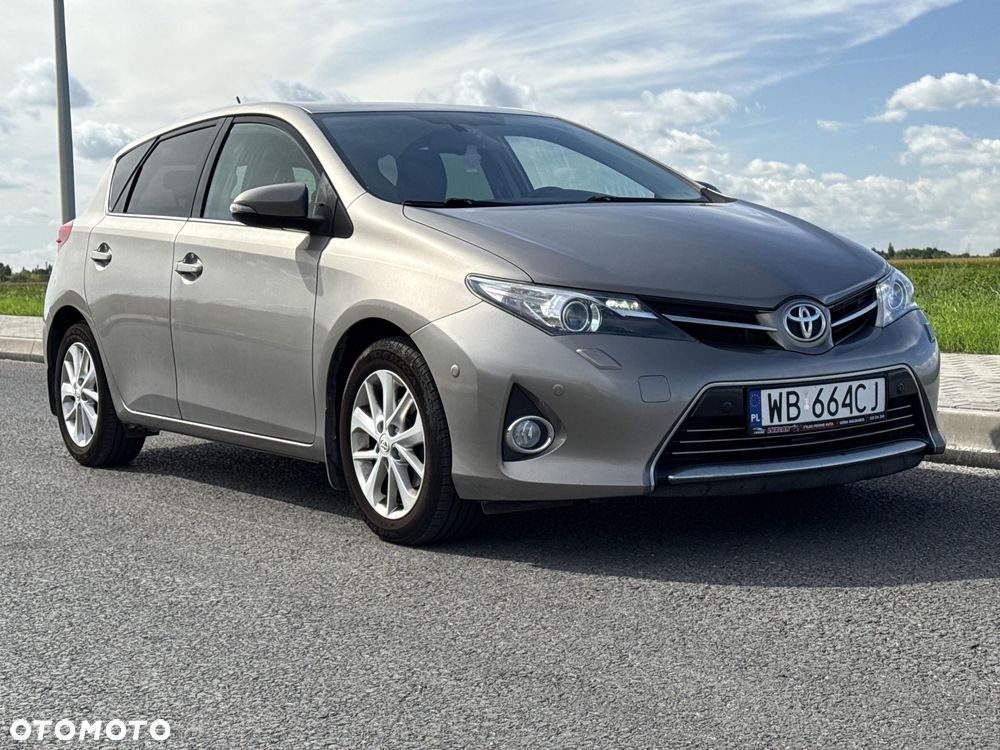 Toyota Auris 1.6 Premium Comfort MS - 8