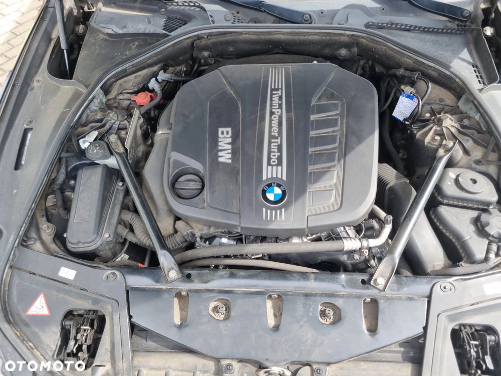 BMW Seria 5 530d xDrive Sport-Aut - 18