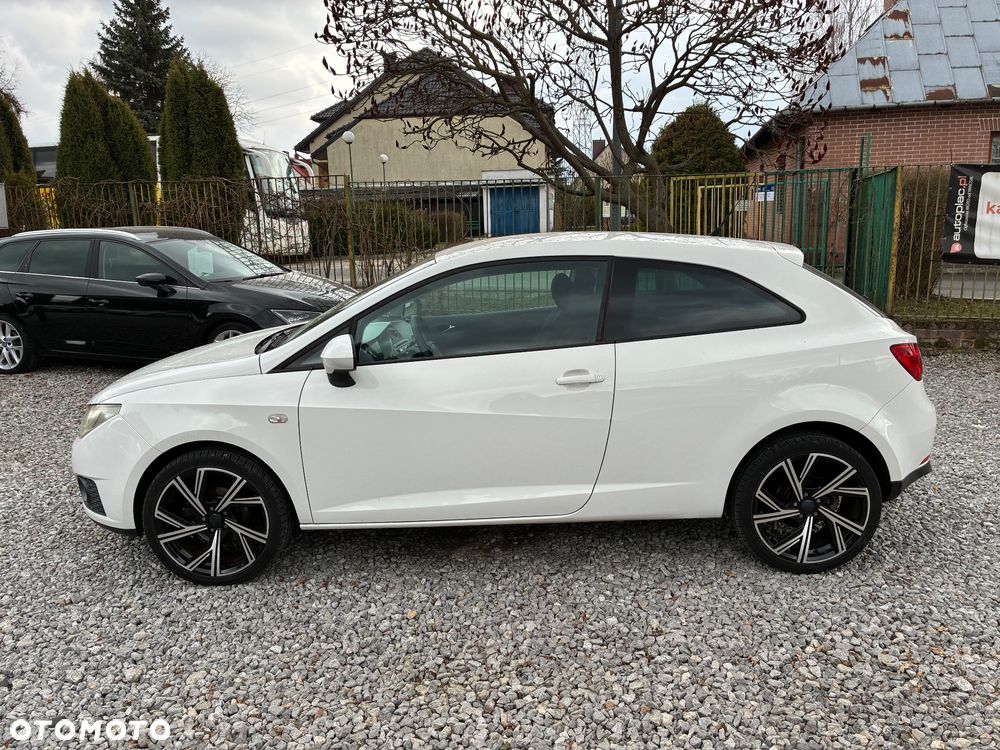 Seat Ibiza SC 1.6 16V Stylance - 4