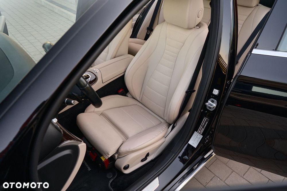 Mercedes-Benz Klasa E 220 d 9G-TRONIC - 18