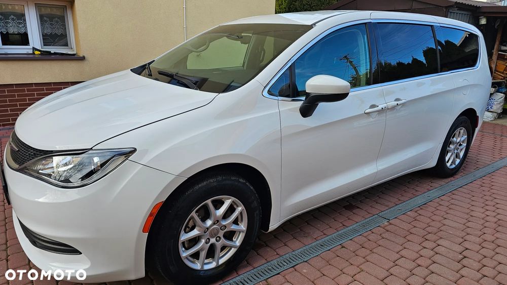 Chrysler Pacifica - 14