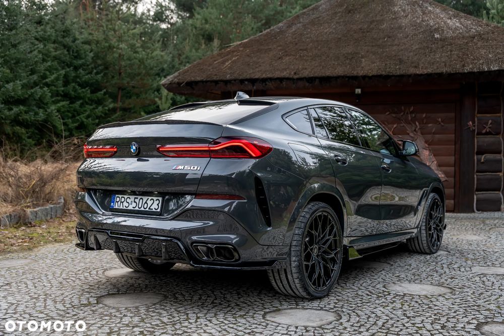 BMW X6 M50i - 14