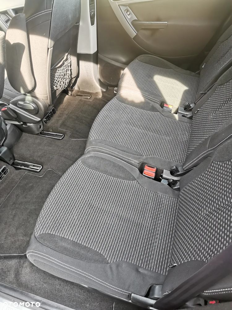 Citroën C4 Picasso - 23