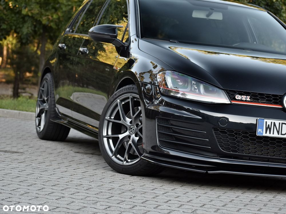Volkswagen Golf GTI (BlueMotion Technology) DSG Performance - 5