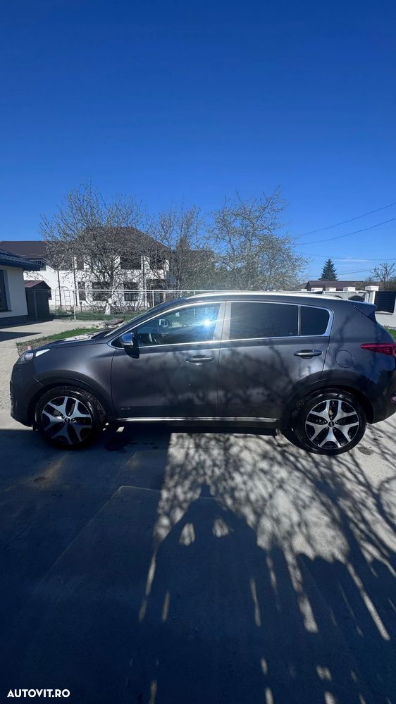 Kia Sportage 2,0 CRDI AWD Aut. GT Line - 2