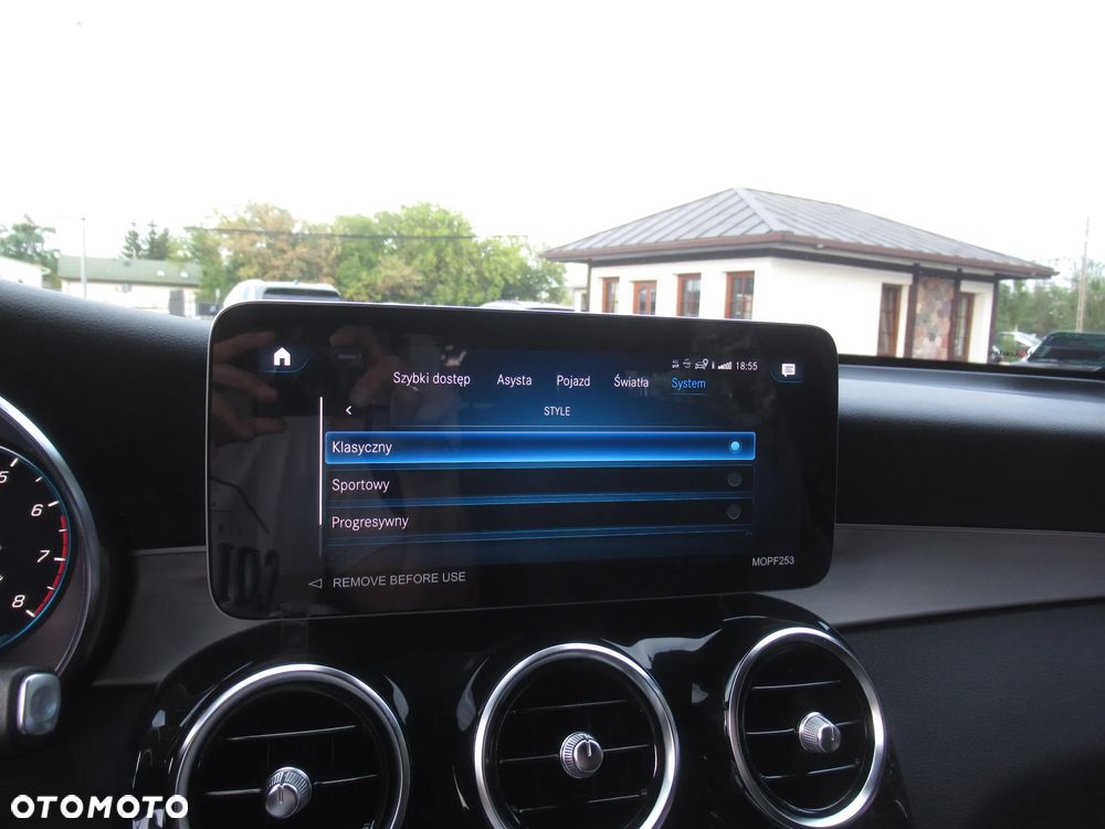 Mercedes-Benz GLC 200 4Matic 9G-TRONIC AMG Line - 32